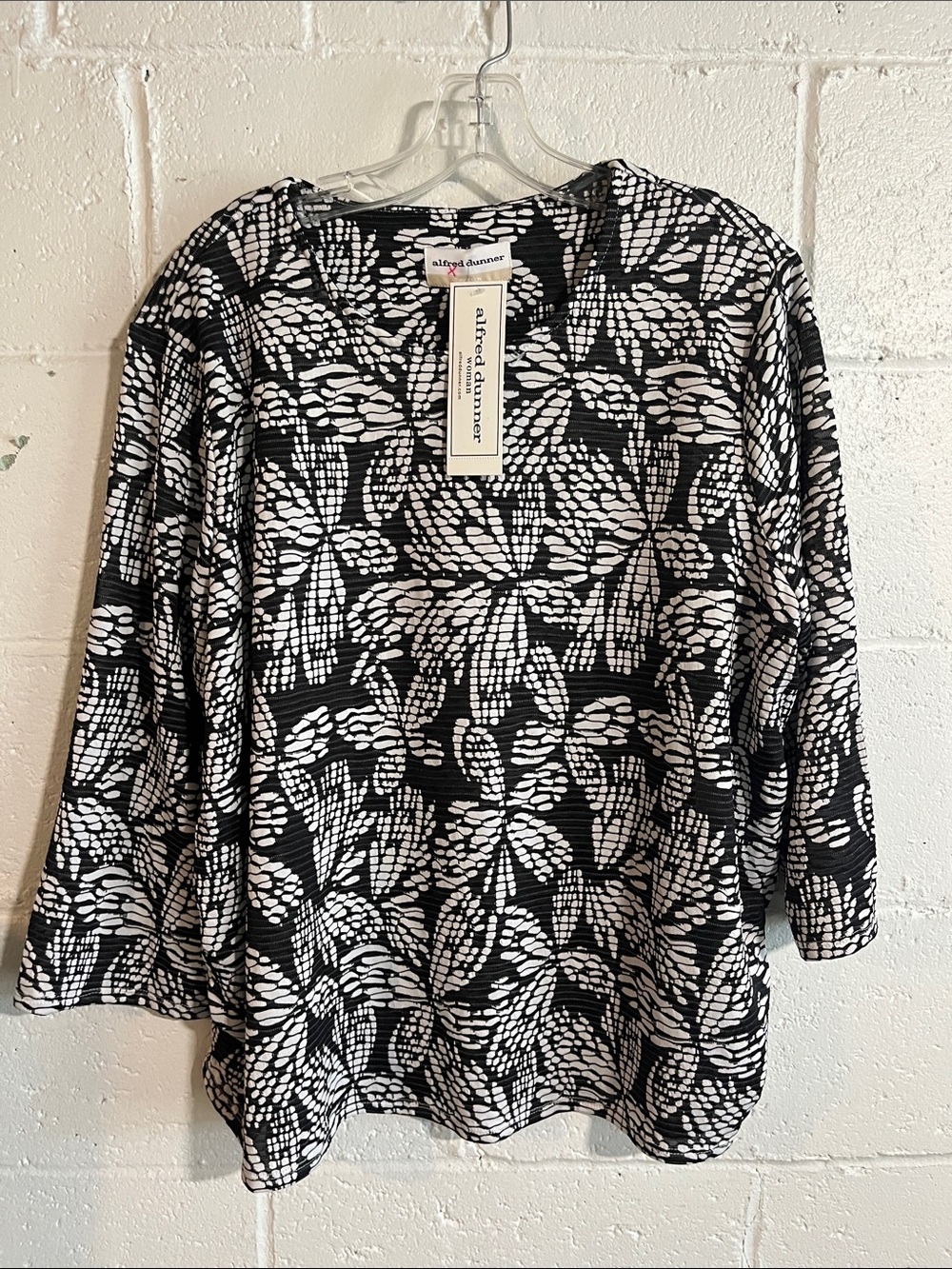 Alfred Dunner Black & White Floral-Pattern Long Sleeve Top